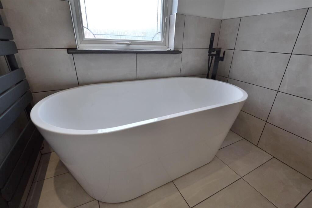 Druids Cottage (17).JPG