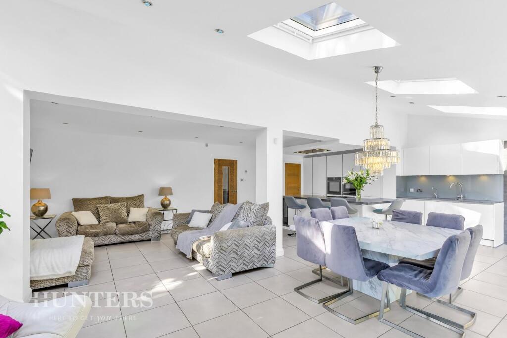 Family Kitchen Diner