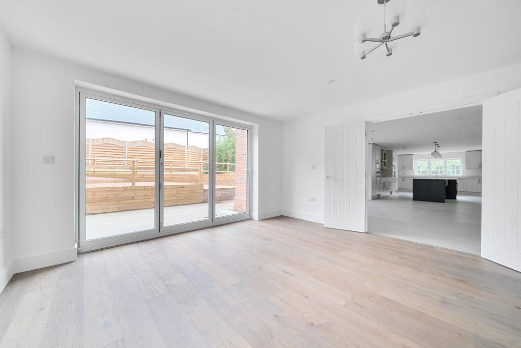 1347754-27-68b6eb...