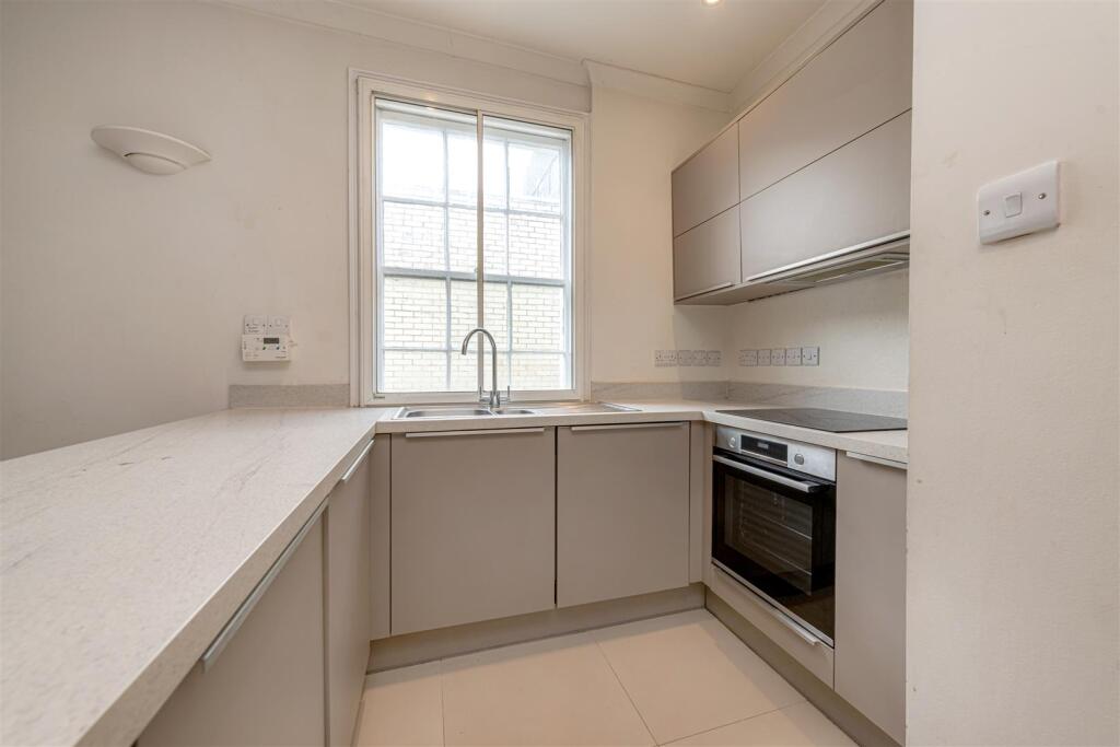 Kitchen 4