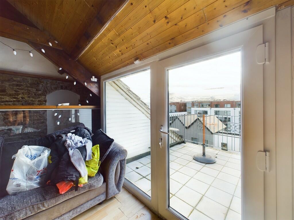 CAM02089G0-PR0385...