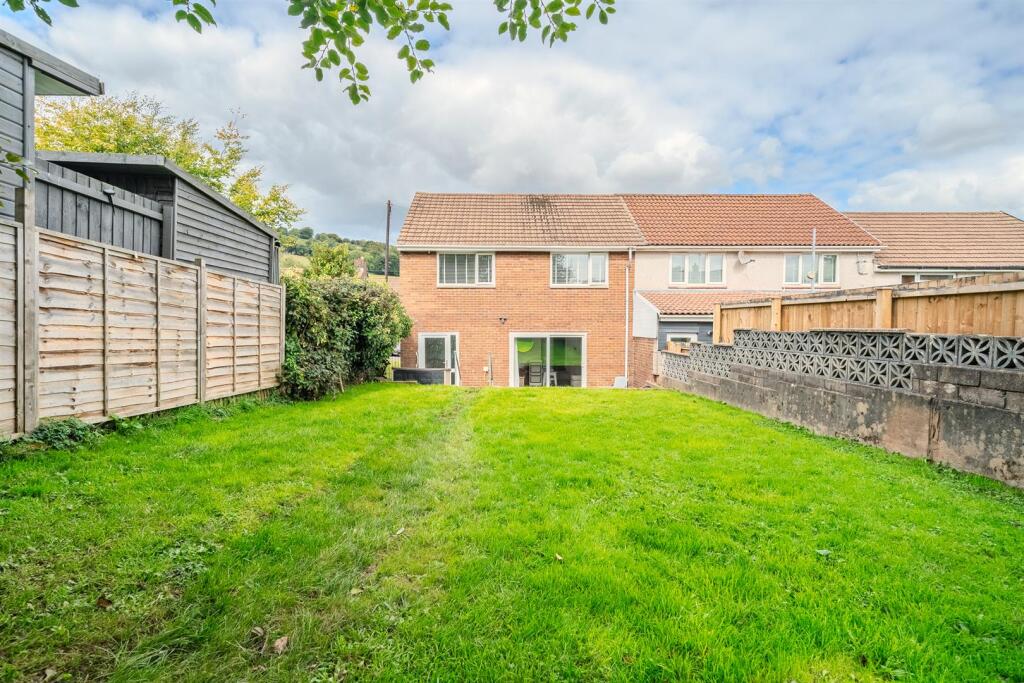 57 Mynydd Maen Road-3.jpg