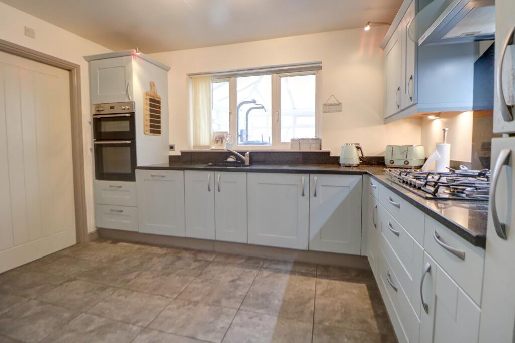 Breakfast Kitchen Pic1