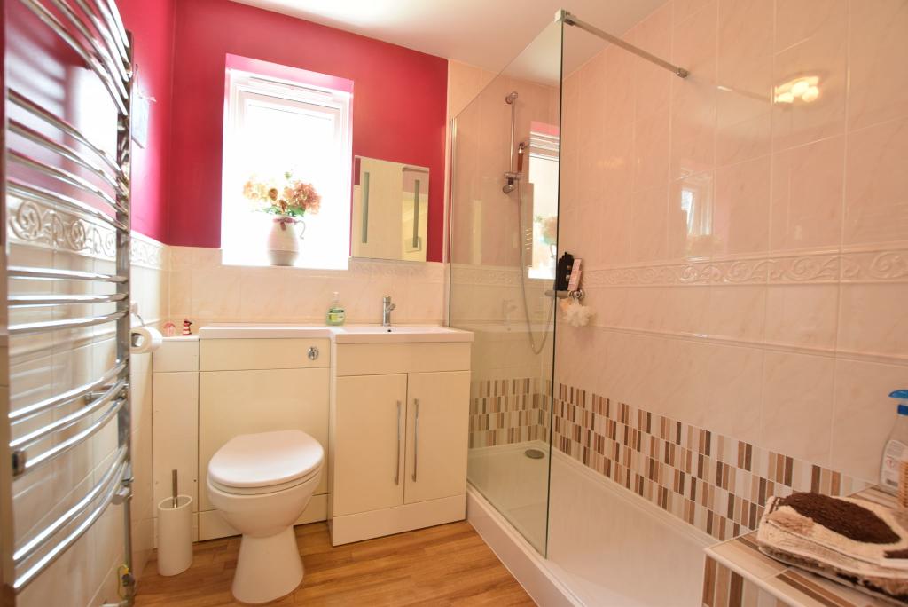 GROUND FLOOR SHOWER ROOM
