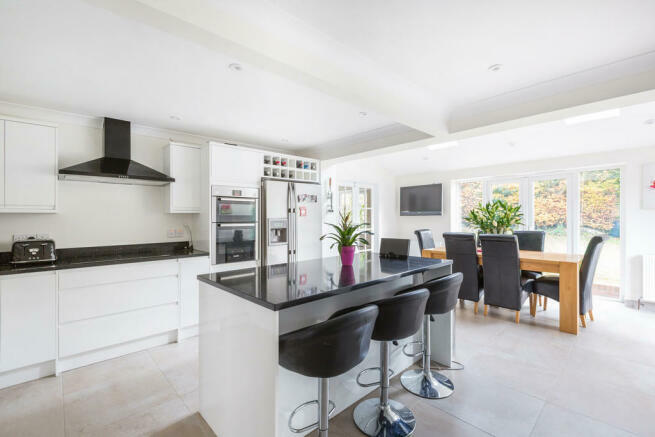 Kitchen/ dining area
