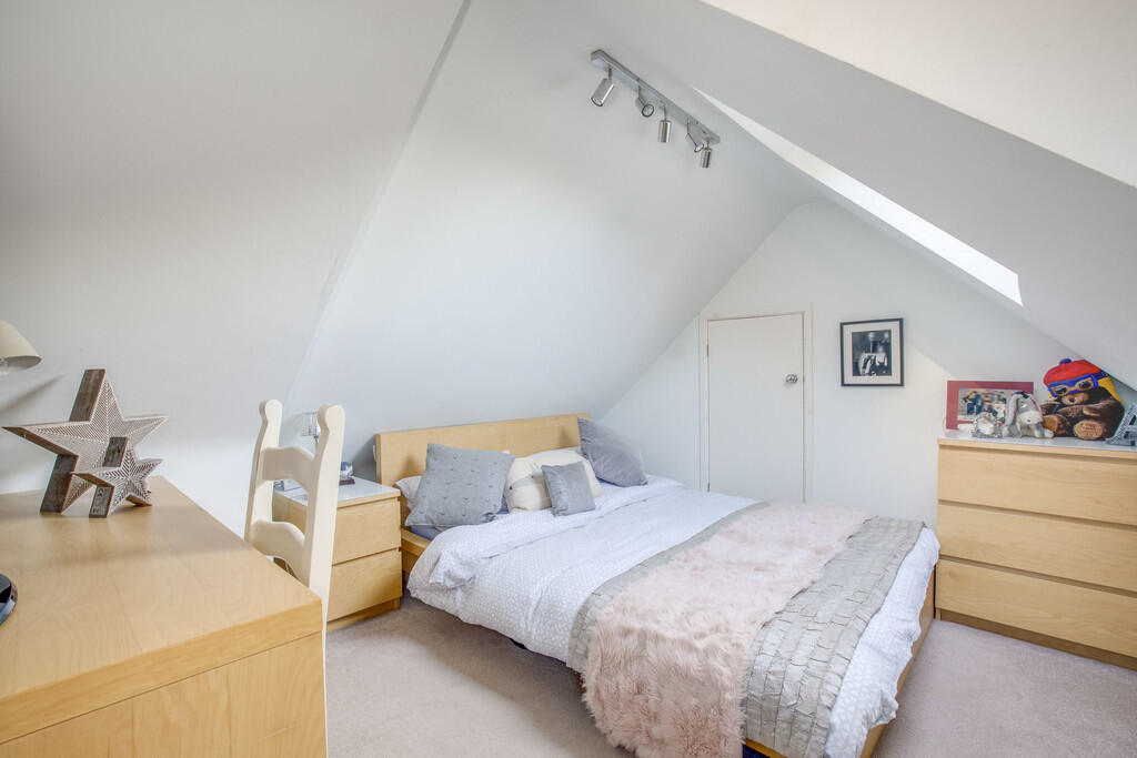 71 Amersham Road,...