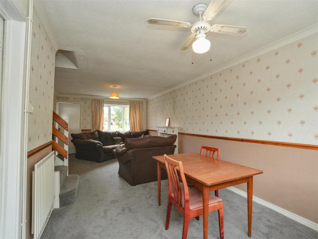 Dining Lounge