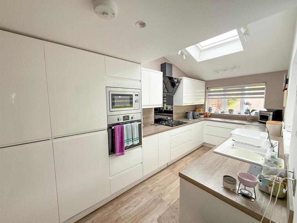 3 Bed Detached, Silsden