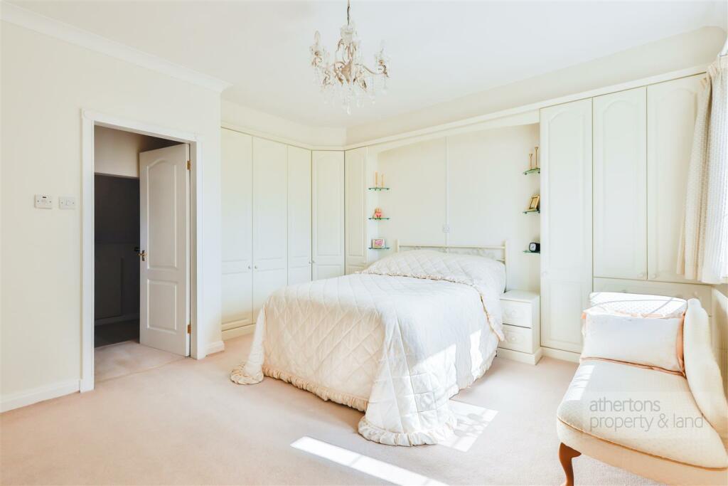 Beacon Holme - Bedroom One.jpg