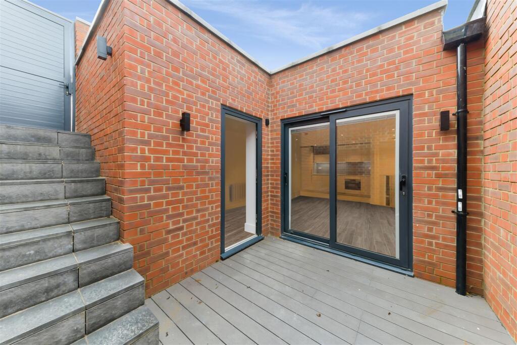 THE CHINES, 10A-2.jpg