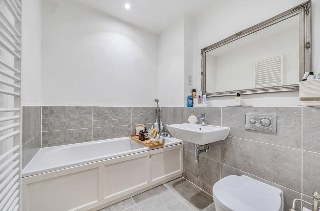 24-68164daeda6ac-...