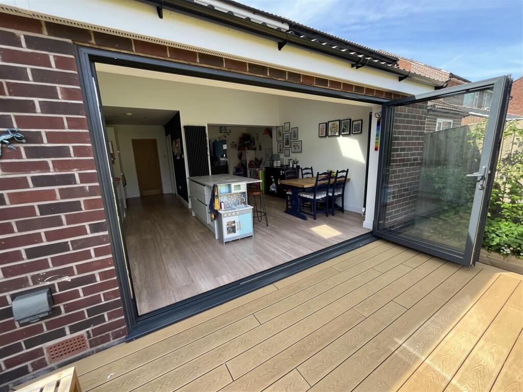 Dining Kitchen Aspect 8