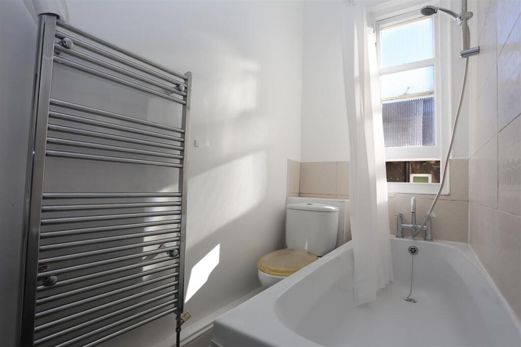 3, 119 Ditchling Road new Bathroom (2).JPG