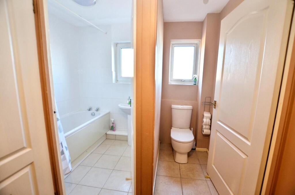 Bathroom / W.C.