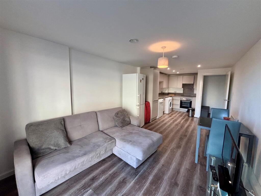 Kithcen-Livingroom.jpg