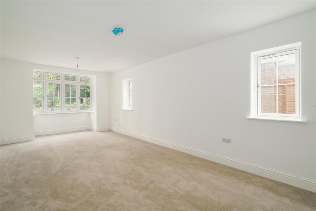 Living Room.jpg