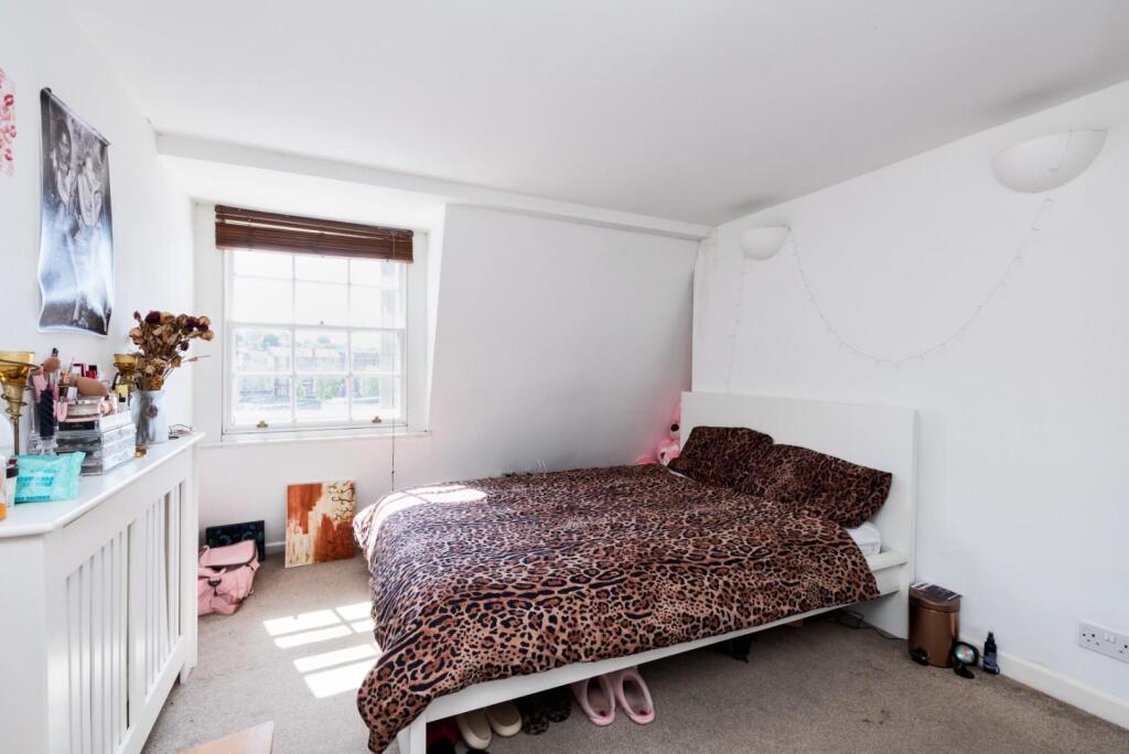 Flat 3, 9 Lower Borough Walls, Bath BA1 1QR-13.jpg