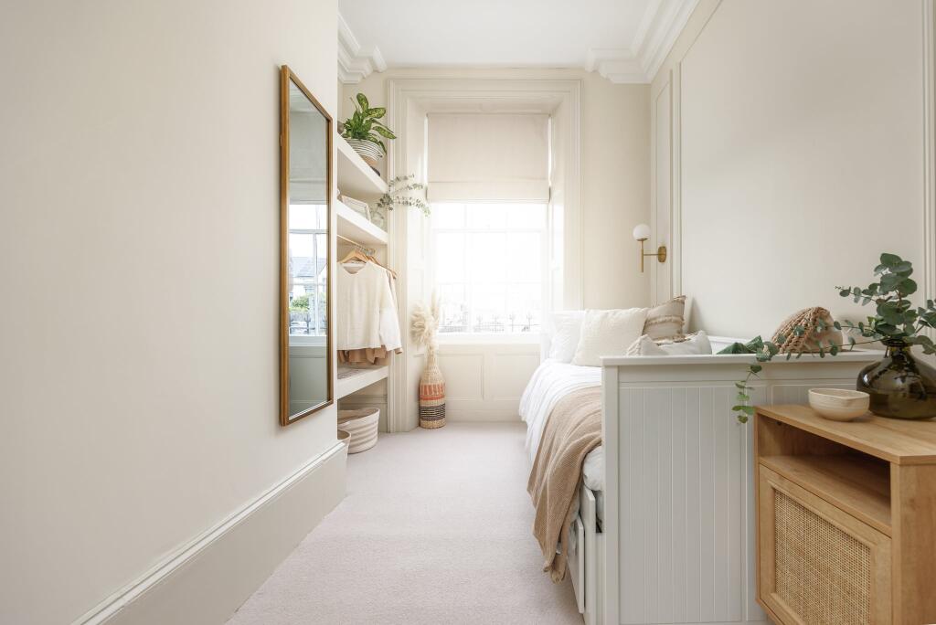 emma_place_ground_fl