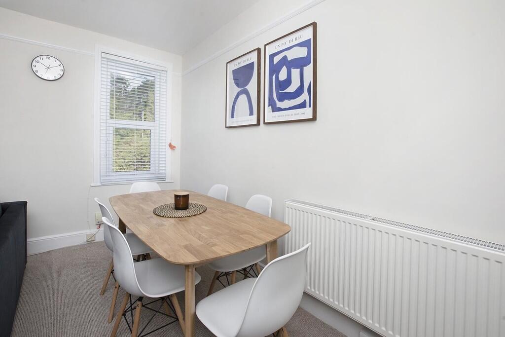 14Archibold202208...