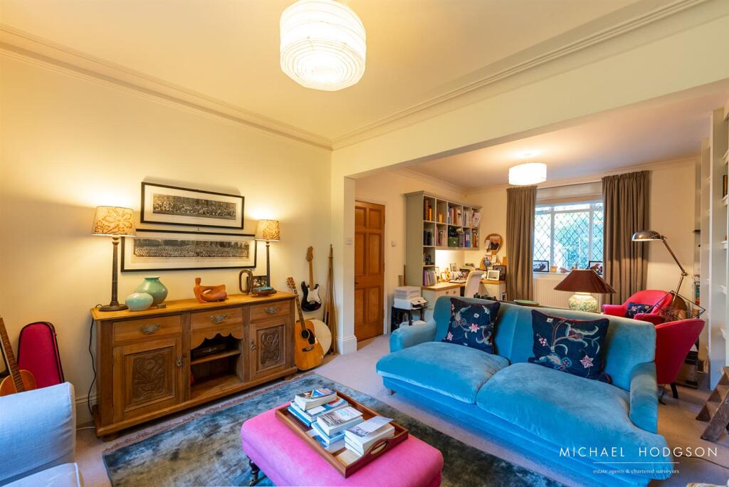 21, Laburnum Grove-32.jpg