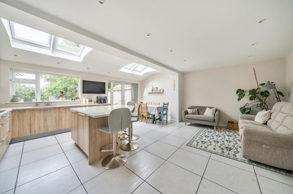 1303031-20-6841d5...