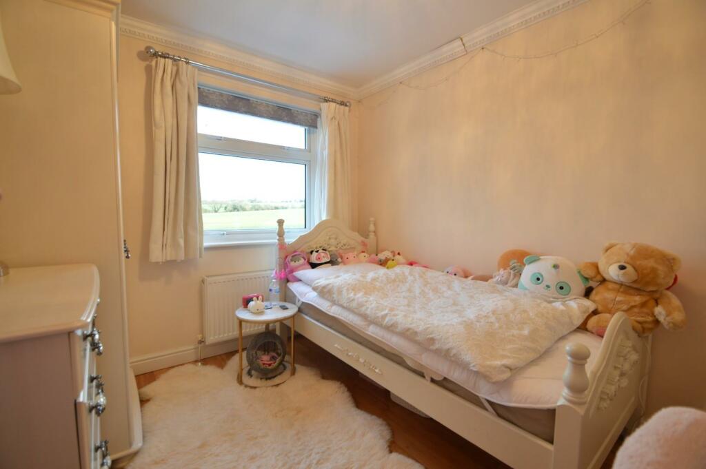 6 Meadow Close bedroom three.JPG