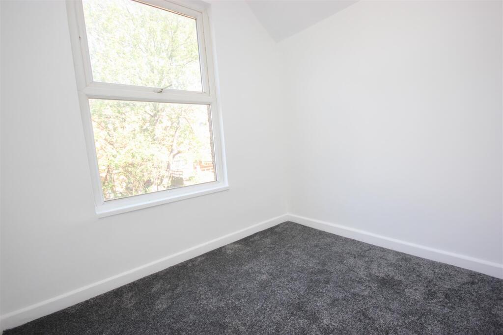 bed 3.JPG