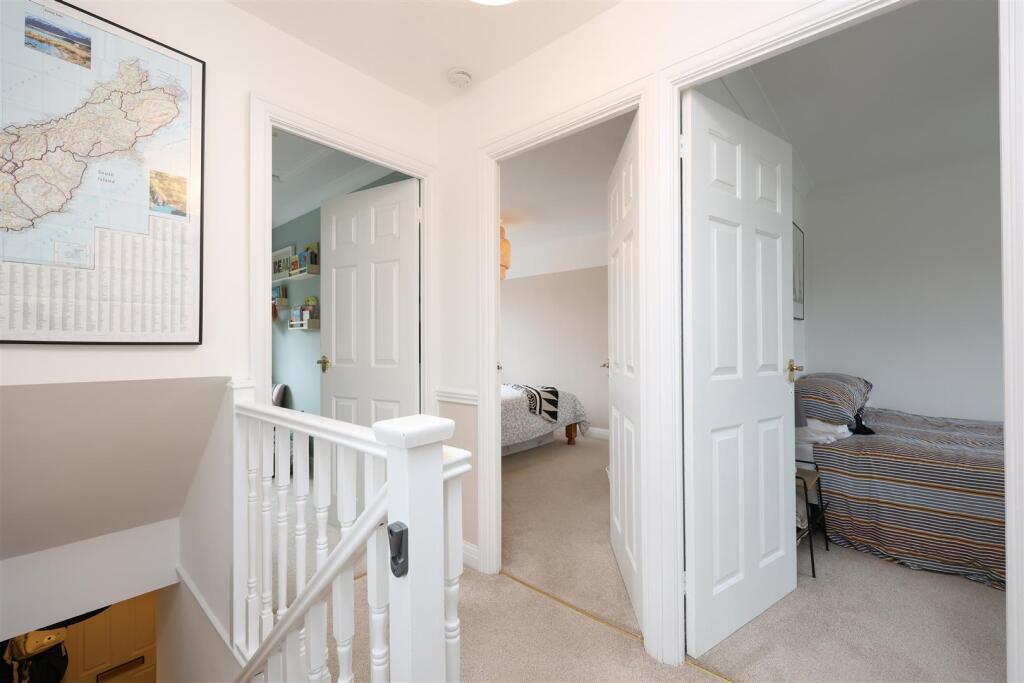 7 Niebull Close 22.JPG