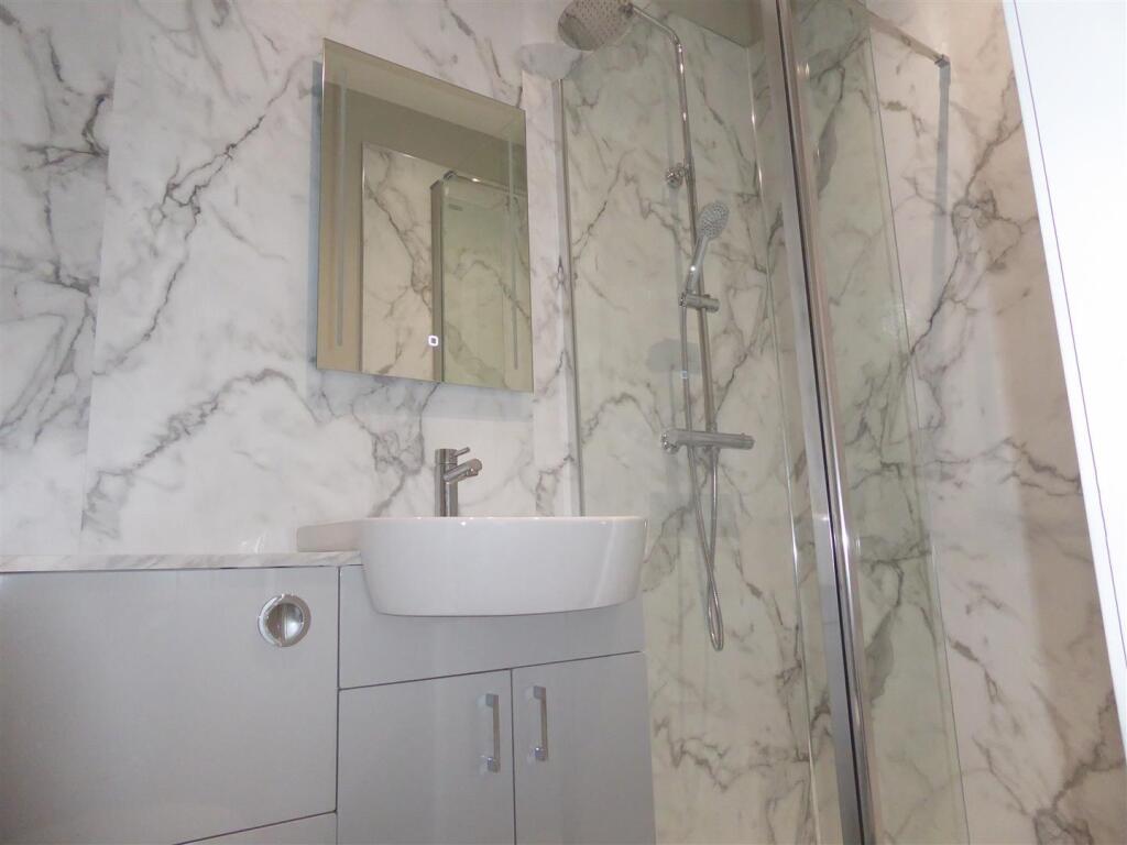 En-suite shower room