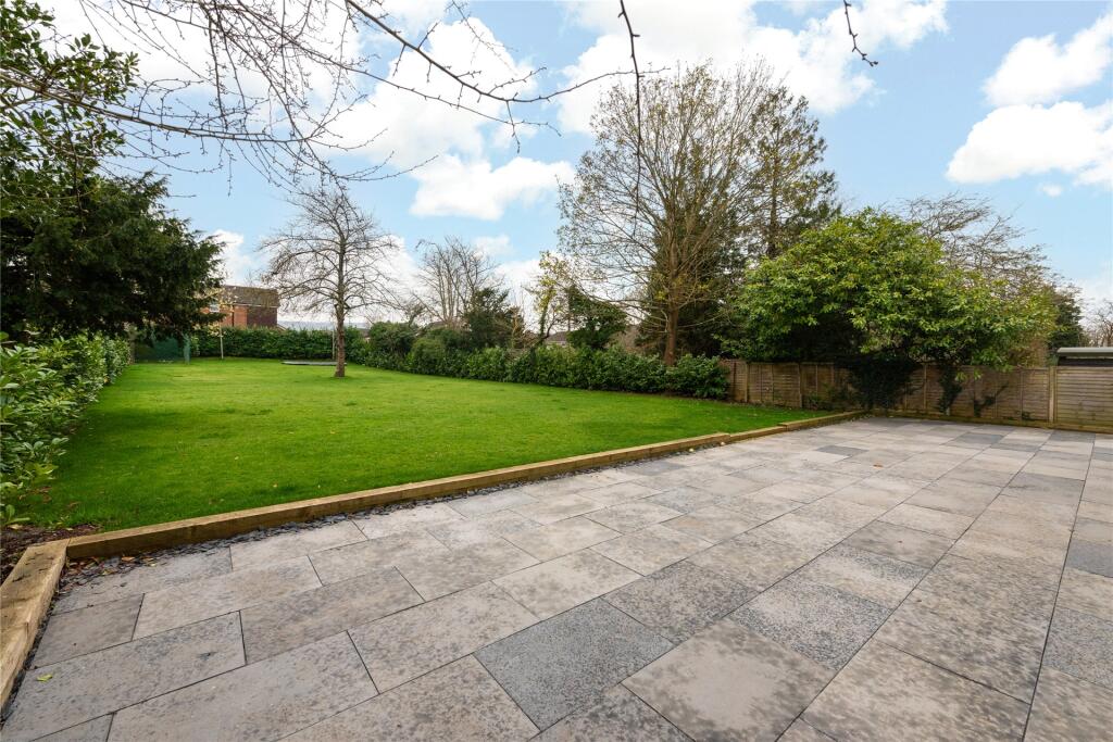 Rear Patio/Garden