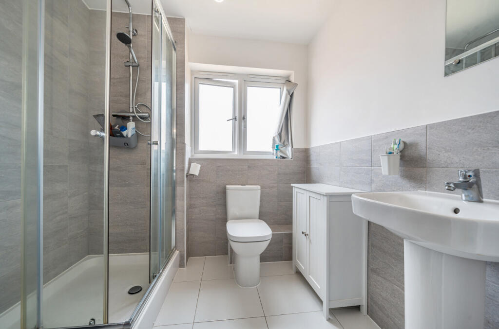 1324895-12-687668...