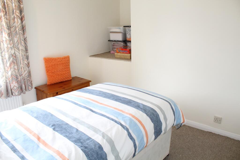 Bedroom 2 Picture 2