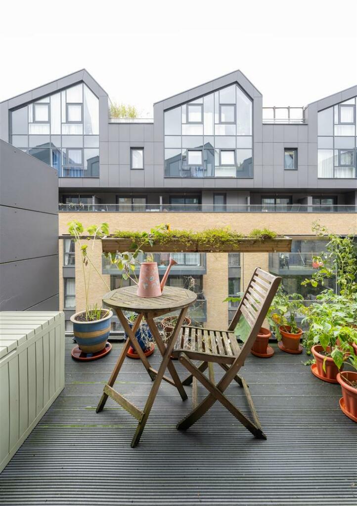 Hoffmans Road E17