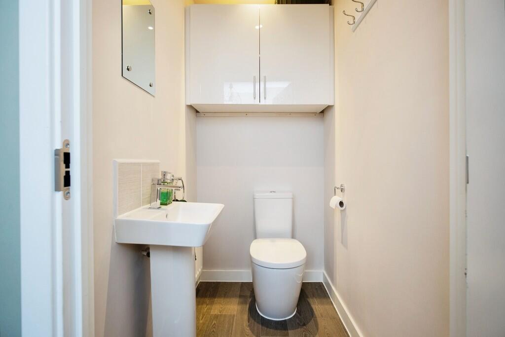 ee03cecd-25 20Ayr...