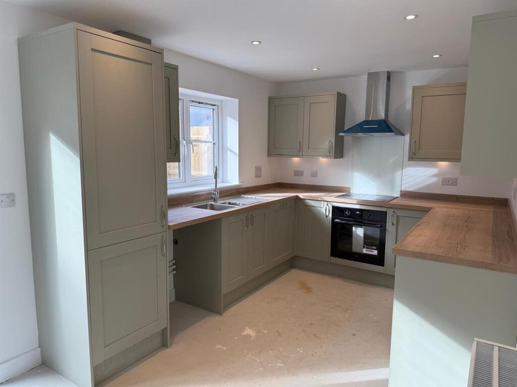 Plot 364 kitchen.jpeg