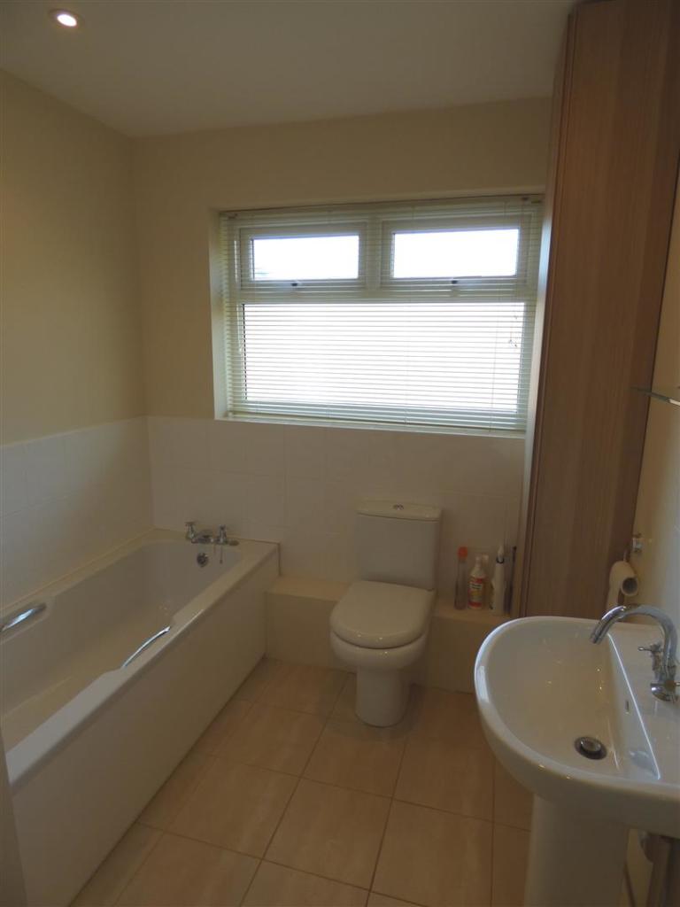 Bathroom.JPG