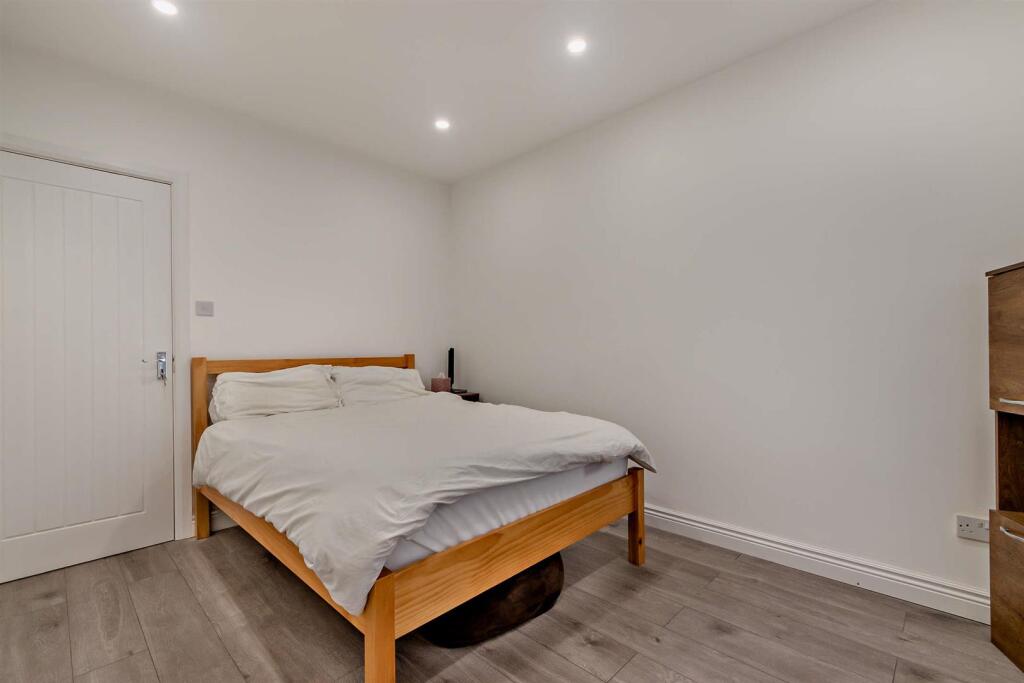 8632864-interior10-800.jpg