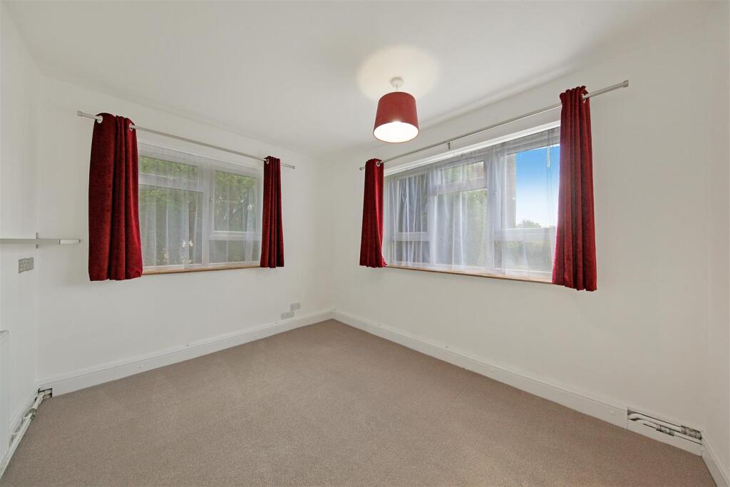 71 The Paddocks - ld98fxheMq5MS1biNE1H.jpg