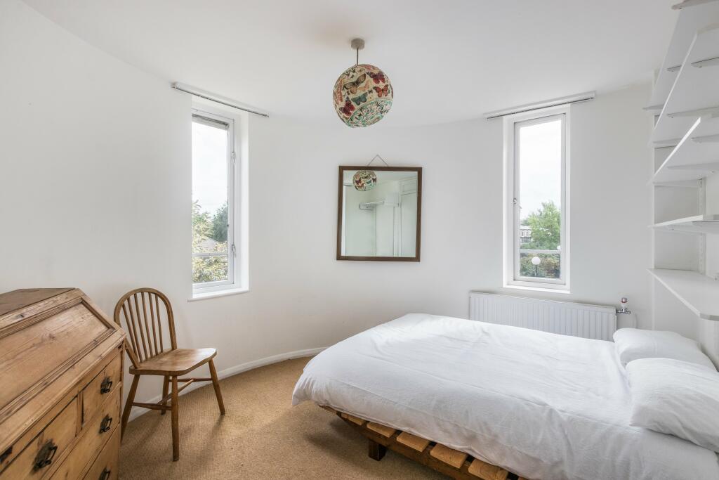 Sunbury Lane 11, SW1