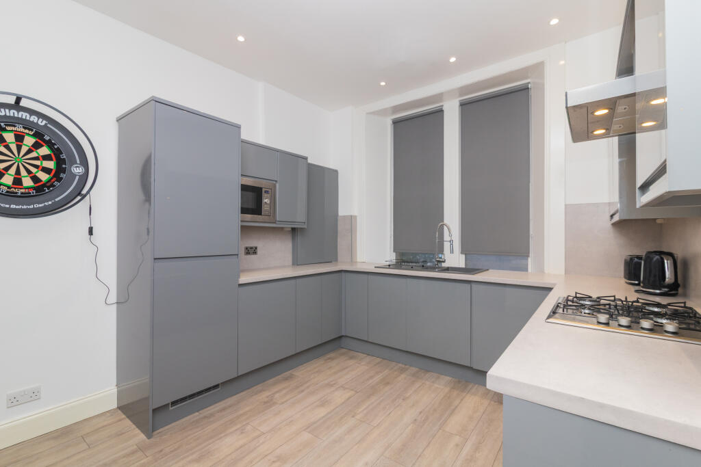 1-1 4 Southpark Drive, Paisley 2L-3