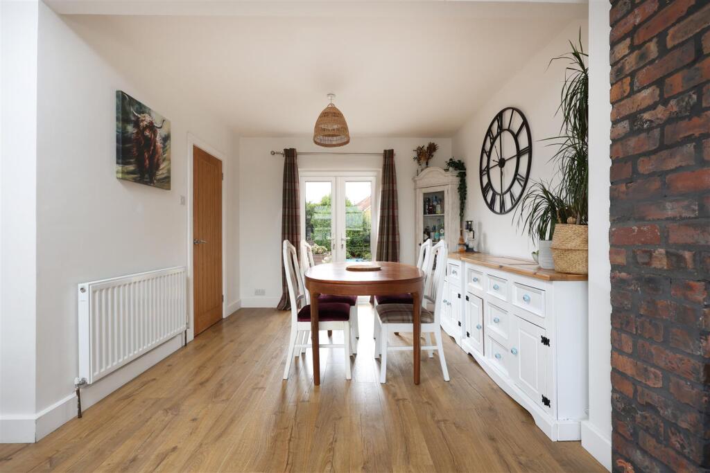 3 Lyndhurst Road 5.JPG