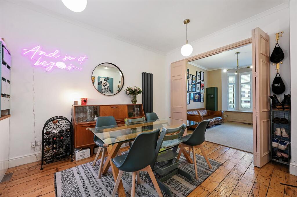 Cobbold Road - DinerA1 (1).JPG