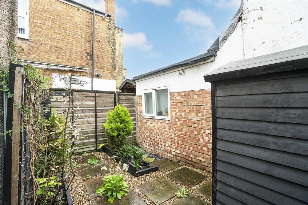 139 Mellison Road SW17 external 3.jpg