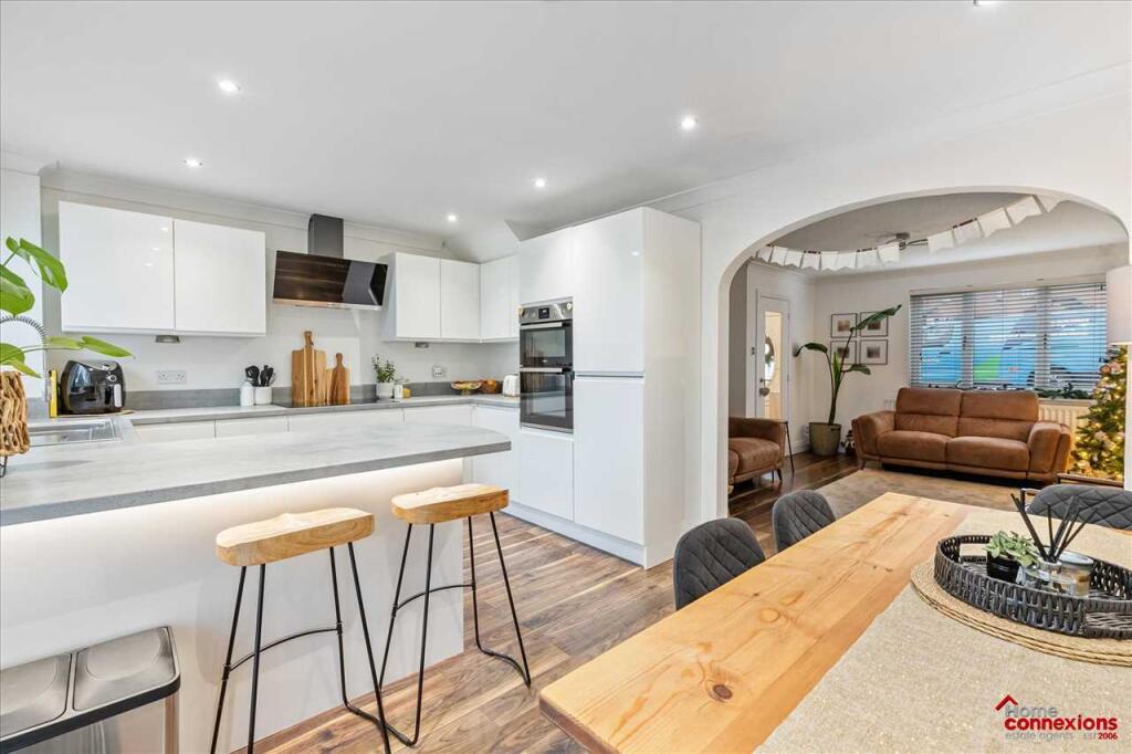 Kitchen Dining (1)
