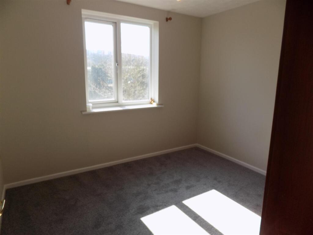 Bedroom.JPG