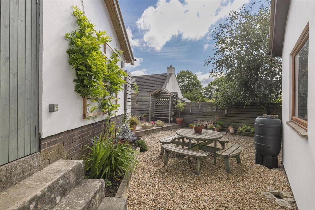 Garden 3.jpg