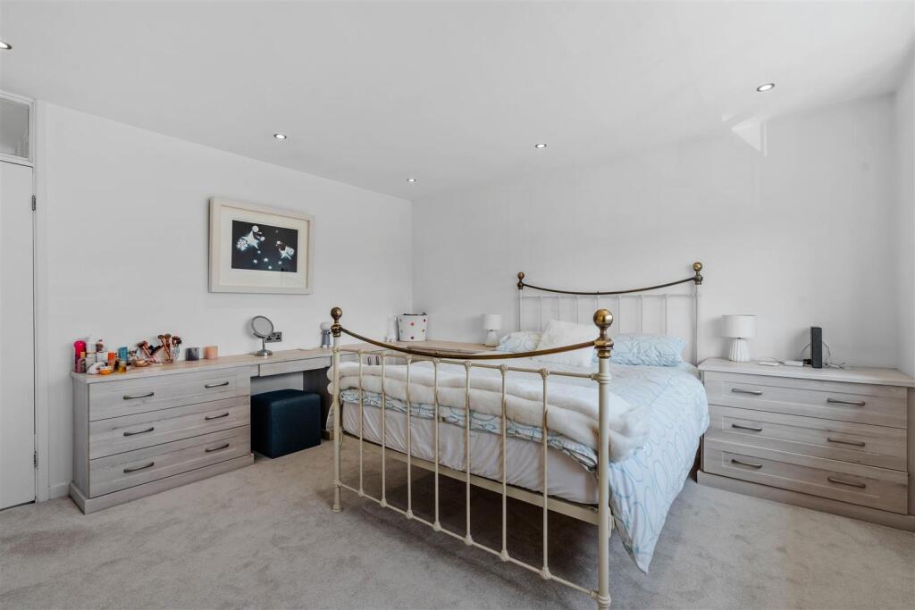 60 Harecroft Crescent, Sapcote