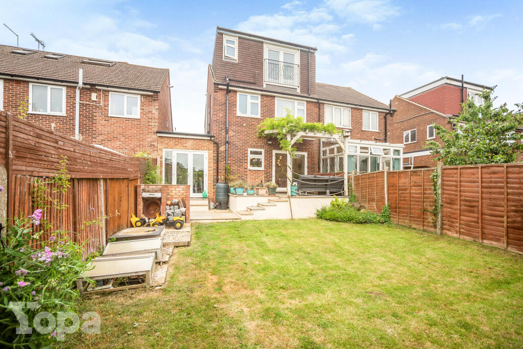 Rear Exterior and raised seating area