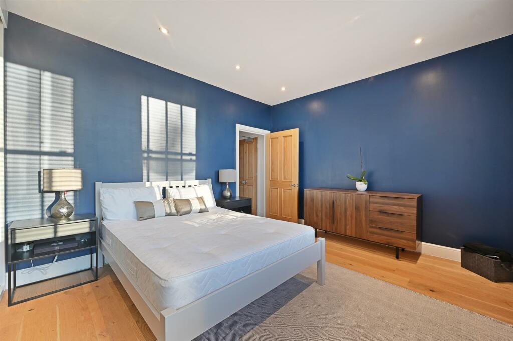 RCREE- 13 carlton road- bedroom 9 (1).jpg