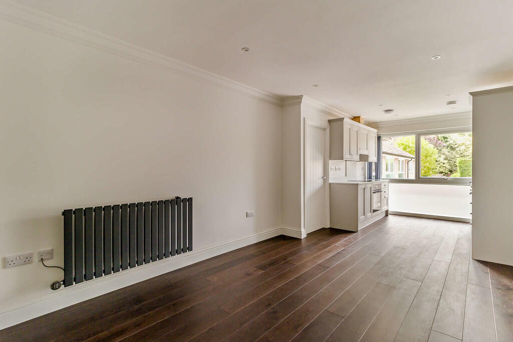 8658980-interior0...